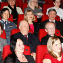 13. april: Kongeparet er til stede under premieren på dokumentarfilmen Selger 329 hadde premiere på Cinemateket i Oslo i kveld. Filmen følger Knut Olav, en av selgerne av av magasinet =Oslo.  (Foto: Håkon Mosvold Larsen / Scanpix)